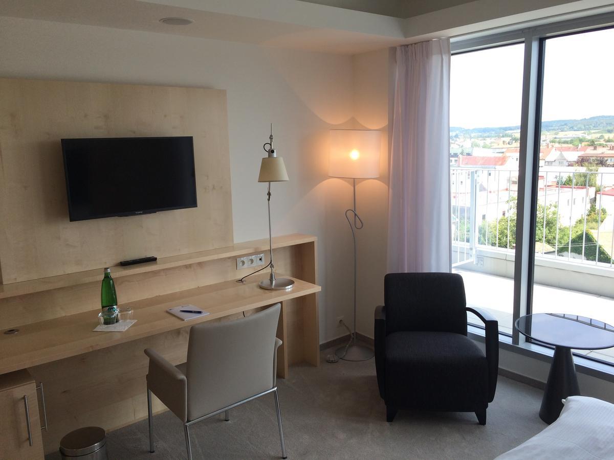 Hotel Erwin Junker Holice Екстериор снимка